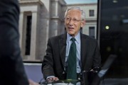 黄山宏观经济学教授兼实践者Stanley Fisher逝世 曾培养全球多位经济决策者